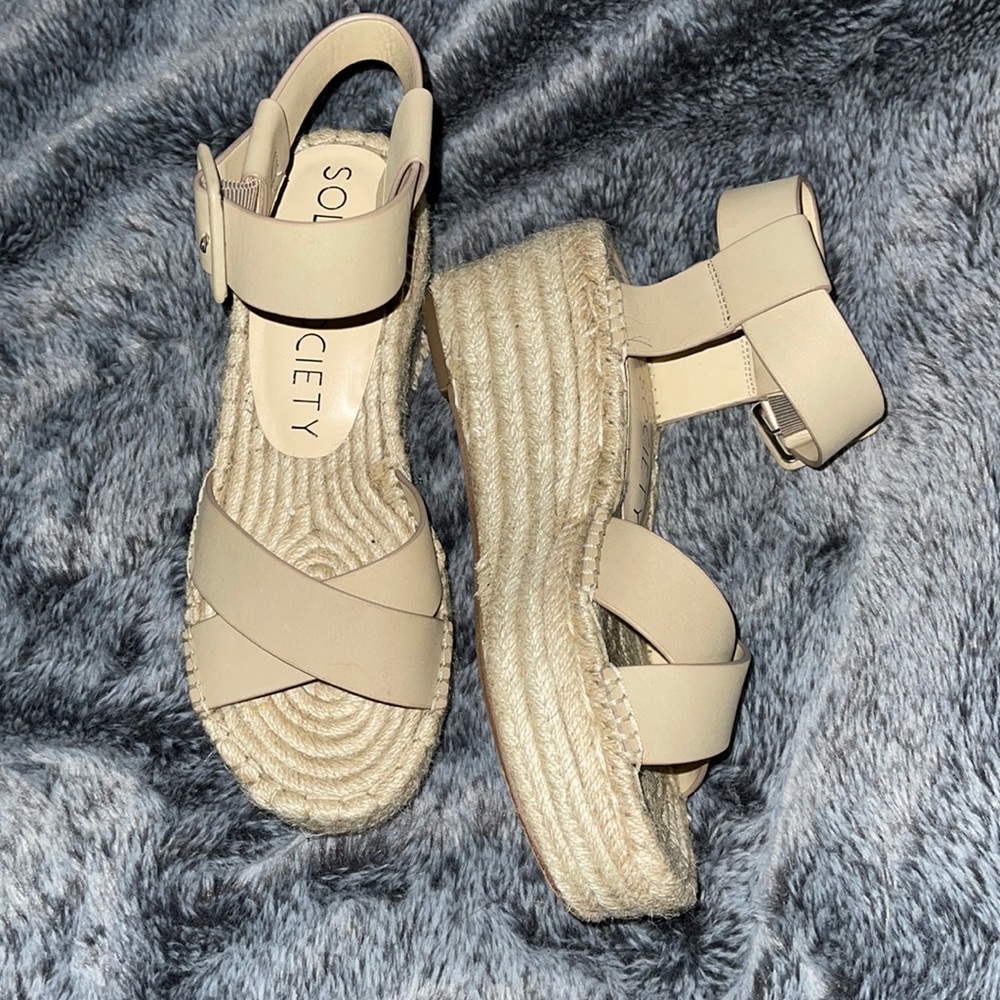 Sole society nude wedges